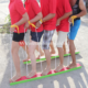 Đôi dép khổng lồ, đôi dép 5 người đi, đôi dép 5 người đi, đôi dép nhiều người cùng đi